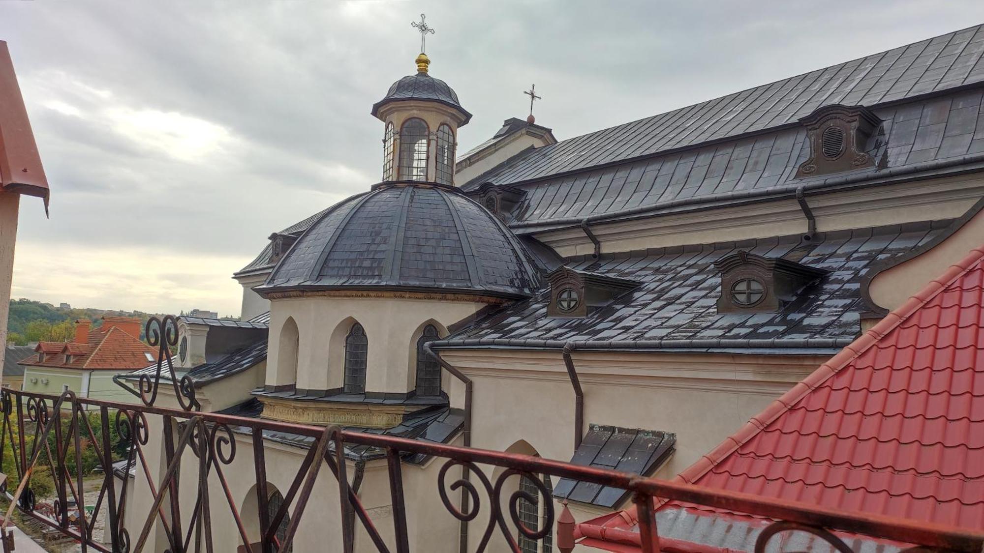 Appartement Сонячна Мансарда à Kamianets-Podilsky Extérieur photo